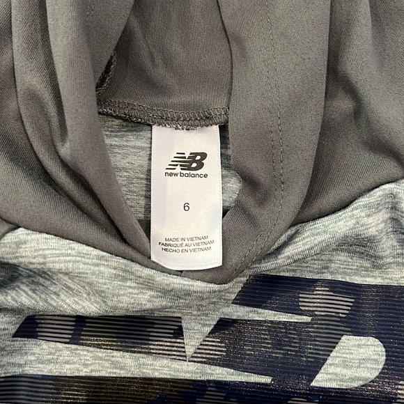 Boys New Balance long sleeve tee - Picture 3 of 3